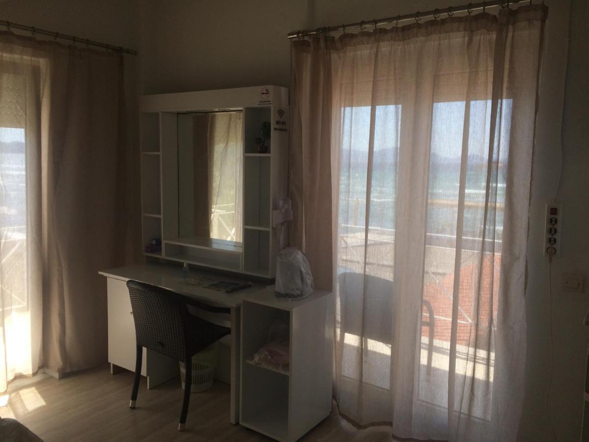 Petrakis Beach Lefkimmi  Esterno foto