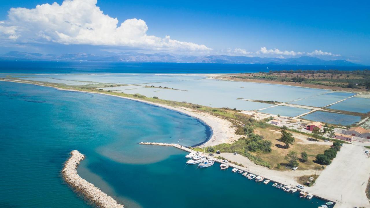 Petrakis Beach Lefkimmi  Esterno foto