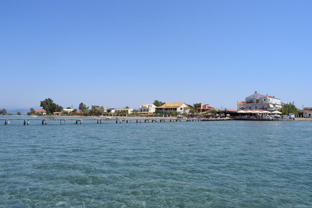 Petrakis Beach Lefkimmi  Esterno foto